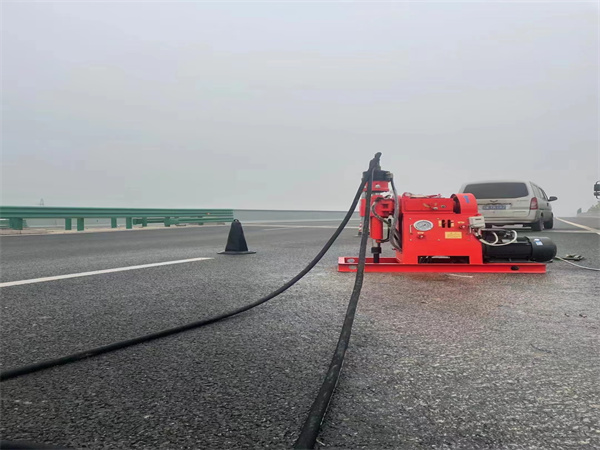 息烽马路路基路面开裂下沉注浆加固灌浆